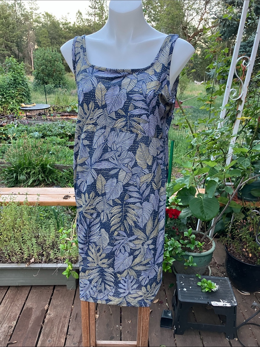Columbia XL Omni freeze advanced cooling sleeveless easy fit dress, tropical